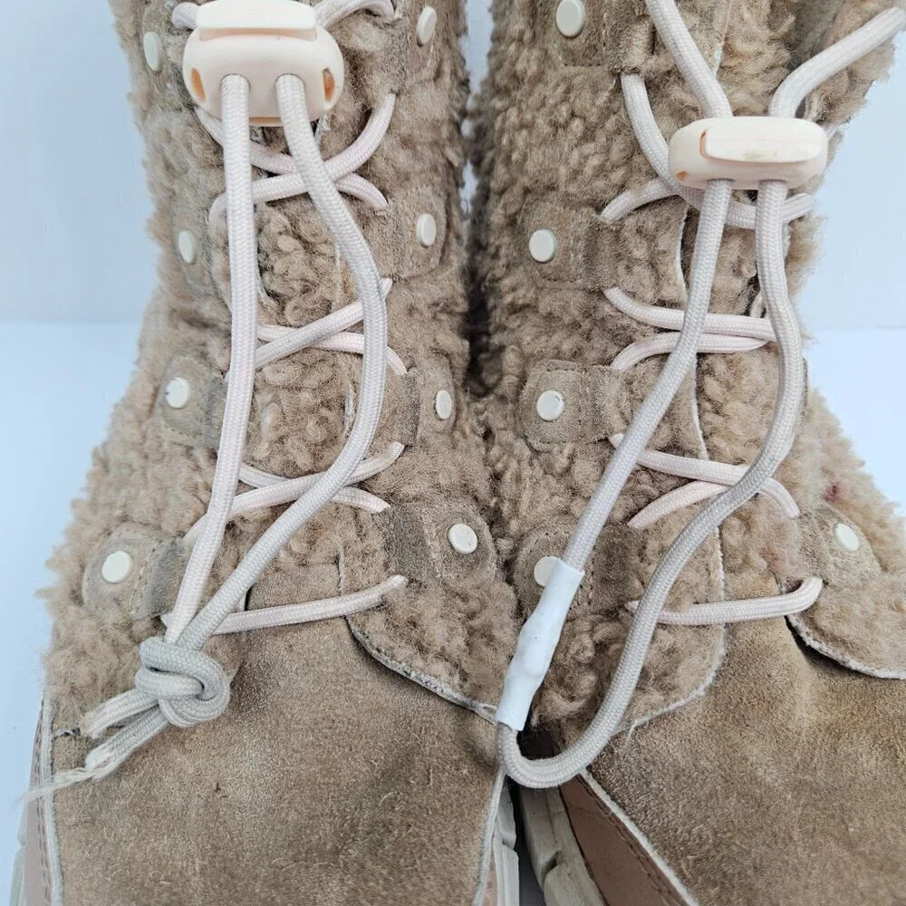 Sorel Youth Explorer Cozy Insulated Boot Canoe(Tan)/Chalk(Cream) 6 NY4894-262